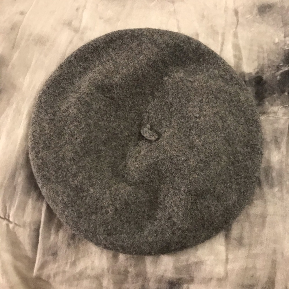 gray wool beret